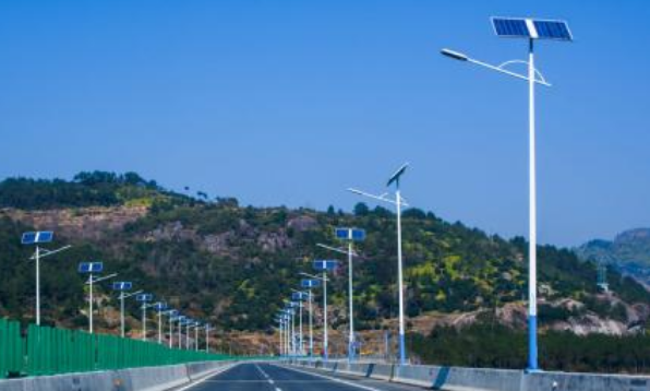 太陽能路燈道路燈多少錢一個