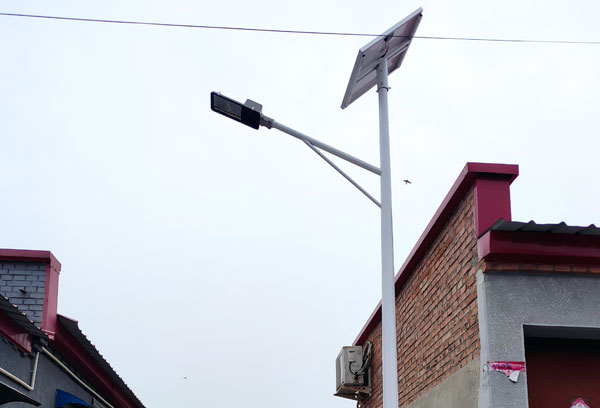 太陽(yáng)能路燈燈桿