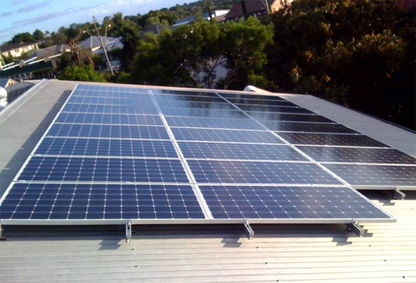 工廠用太陽能光伏發(fā)電 工廠用太陽能光伏發(fā)電